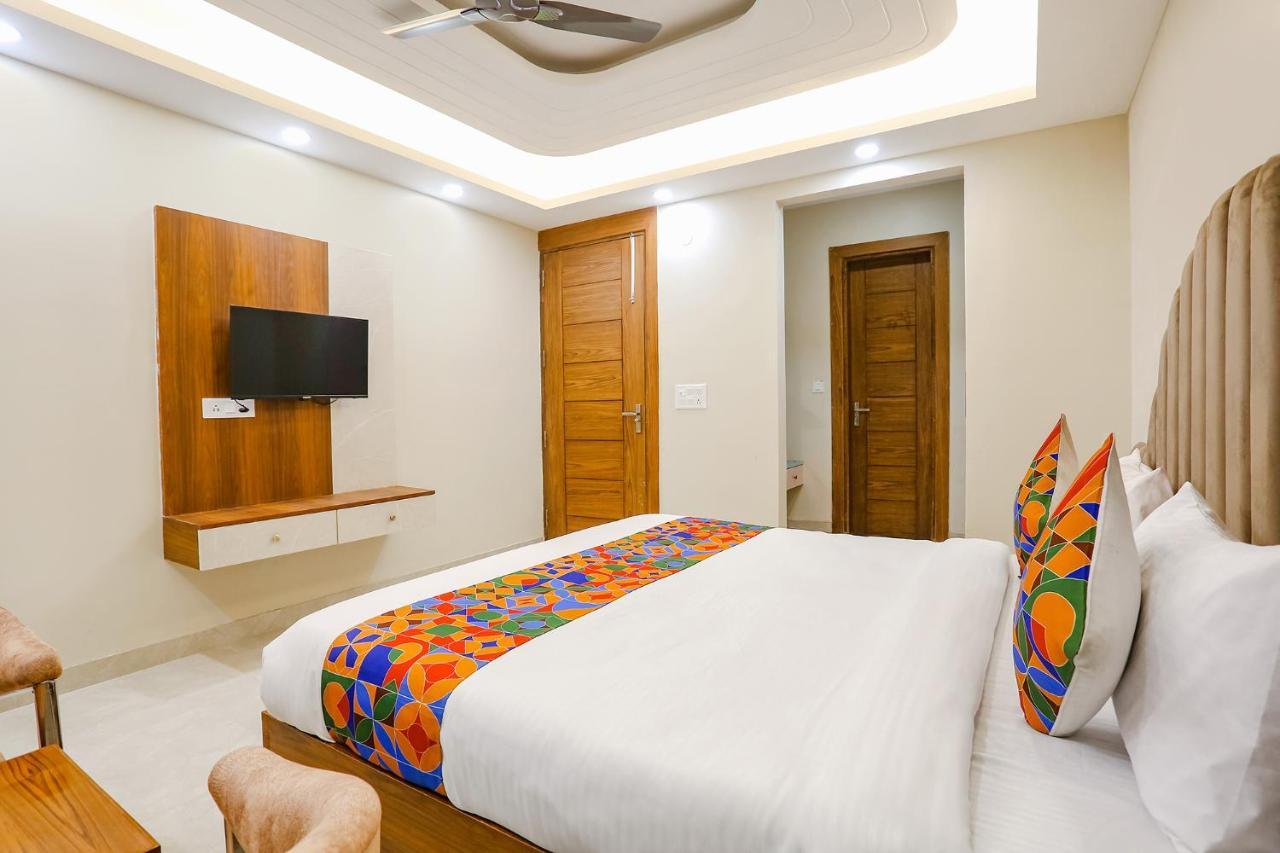 Fabhotel Raahi Retreat Гургаон Экстерьер фото