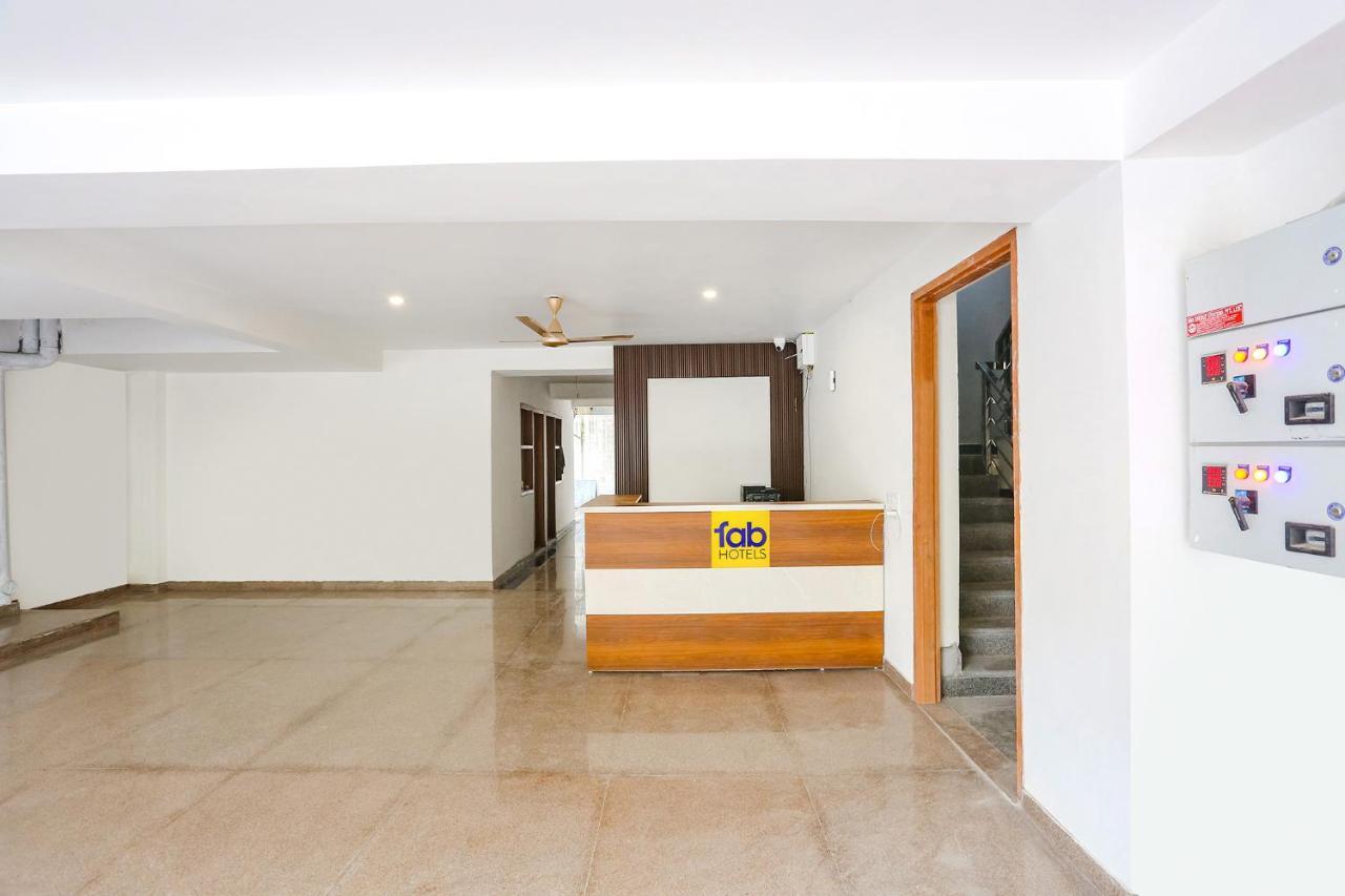Fabhotel Raahi Retreat Гургаон Экстерьер фото