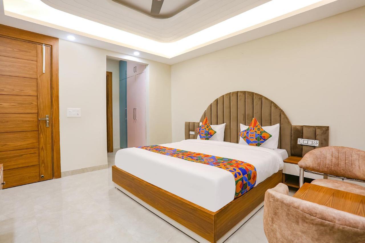 Fabhotel Raahi Retreat Гургаон Экстерьер фото