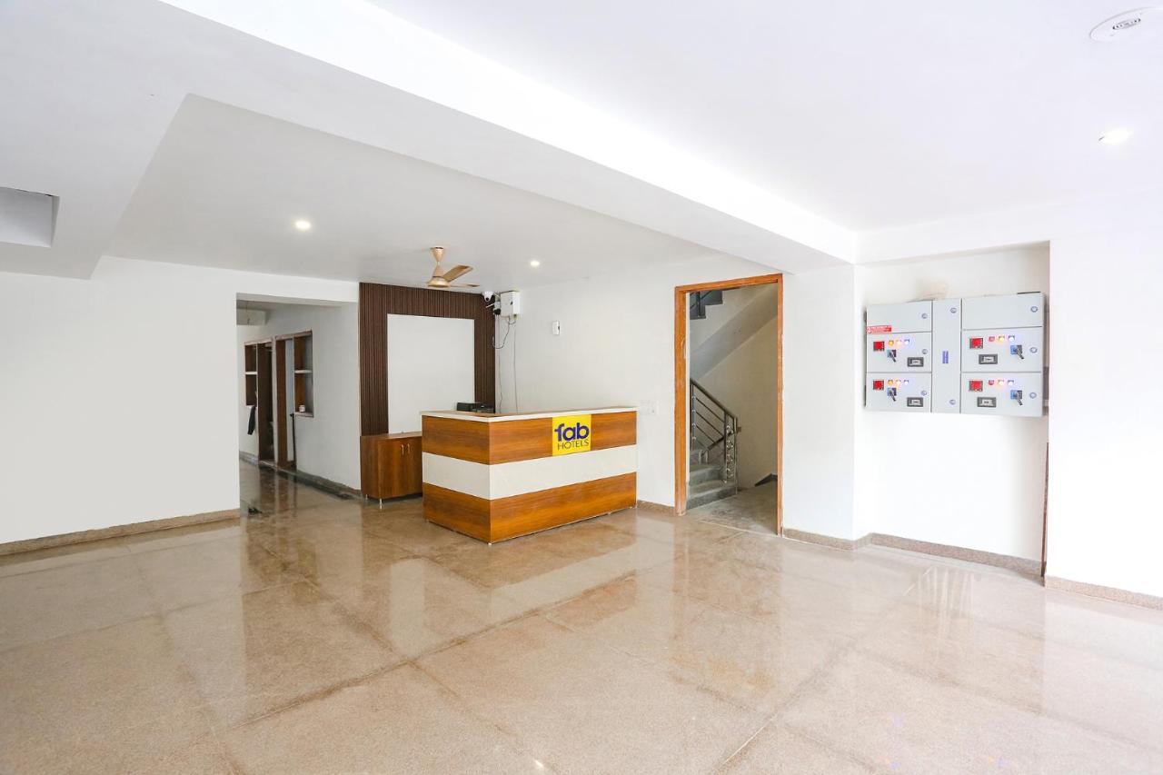 Fabhotel Raahi Retreat Гургаон Экстерьер фото