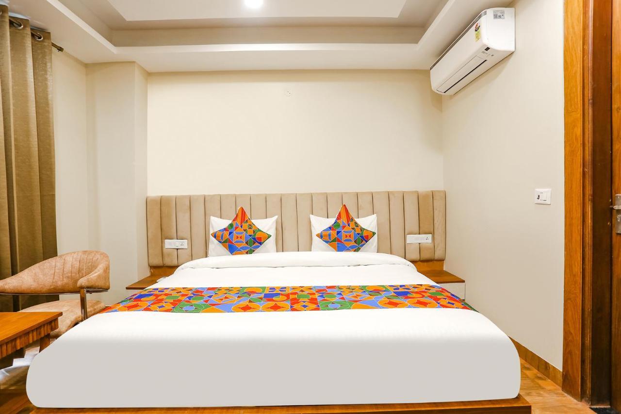 Fabhotel Raahi Retreat Гургаон Экстерьер фото